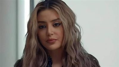 شقيقة الفنانة مرام_علي بطلة مسلسل الخائڼ تتصدر مواقع التواصل بأول ظهور لها والجمهور 