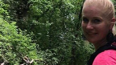 Photo Of Teacher Who Refused To Leave Student With Disability Behind On Class Trip Turns Heads, Zoom Out And You’ll See Why