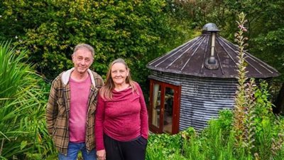 People laughed at this couple when they bought a grain silo for 1 pound but how they transformed it stunned everyone