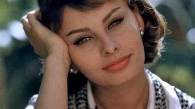 “OMG!”: Sophia Loren, who looks 88 years old, seen with her sons The doctor told her she couldn’t have children, but she agreed.