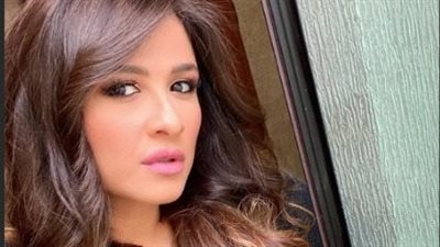 ياسمين عبد العزيز تفاجئ الجميع بقرار صاډم.. ما هو؟
