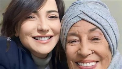 الفنانة منى واصف تخرج عن صمتها وتتحدث عن موقف صعب وتبوح بسر كتمته لمدة 10 سنوات أحدث ضجة على مواقع التواصل!!