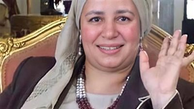 بعد غياب طويل عن الساحة الفنية .. لن تصدق شكل الفنانة عبلة كامل في أحدث ظهور لها
