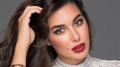 “احترم نفسك معايا”.. ياسمين صبري تحرج مذيع mbc على الهواء
