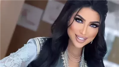  الفنانة  دنيا بطمة تستغني عن وجهها المثلث وتظهر بهذا الشكل الجديد..  لن تصدقوا كيف بدت وأصبحت في مرمى الانتقادات من جديد