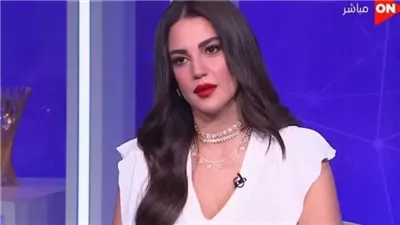 اتجوزتي من نور الشريف عرفي واخذتيه من مراته؟ الفنانة درة تصدم الجميع بشأن حرمان بوسي لها من ميراث زوجها الفنان الراحل!!