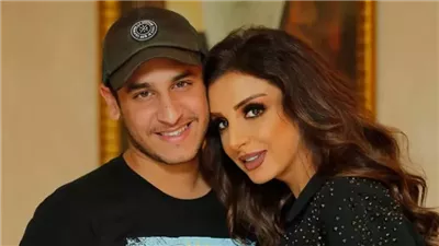 نجل الفنانة أنغام يفجر مفاجأة بظهوره الغريب بالمكياج والحلق مؤخراً والمفاجأة بميوله.. والجمهور ينتقده بشده!! صور