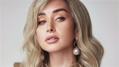 هنا الزاهد تصدم الجمهور بملابس غريبة.. لن تصدق كيف ظهرت