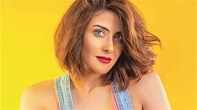 هيدي كرم تصدم الجمهور بإطلالة جريئة بعيد الحب