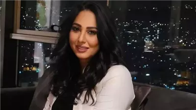 الفنانة رحاب الجمل تفاجئ الجميع في أخر ظهور برفقة والدها!! طلع فنان شهير والجميع في صدمة!! صورة