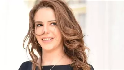 علاقة الفنانة دنيا عبد العزيز بـ الموسيقار حلمي ستصدمك حتماً.. لن تتوقعوا صلة القرابة التي تجمعهما!