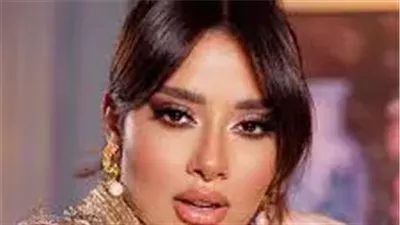 منقبة سعودية تفاجئ بلقيس فتحي والفنانة اليمنية ترد (فيديو)