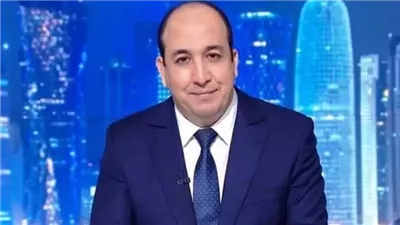 في أول ظهور له .. المطرود من قناة الجزيرة المذيع “عبد الصمد ناصر” ينتقم شړ اڼتقام من إدارة قناة الجزيرة ويظهر في هذه القناة بمقدمة أخبار صاډمة !!