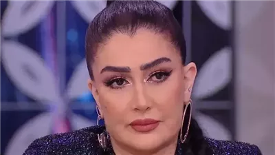 غادة عبد الرازق ټنهار على الهواء وتكشف حقيقة زواجها من نجم منتخب مصر في السر!