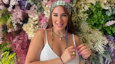  بعد شعرها القصير... أسما شريف منير تتّخذ قراراً غريباً!