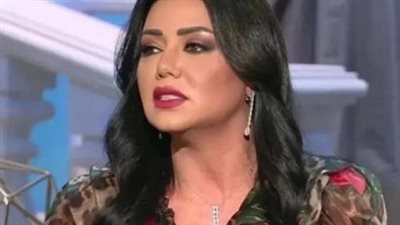 هجوم كبير على الفنانة رانيا يوسف بعد تصريحات (ليلة الخميس).. ياسمين عز تعرقت خجلاً من إجابتها الصاډمة