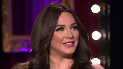 مين أكثر واحد كان نفسك تتزوجيه؟ بكل جرائتها المعهودة سلاف فواخرجي تجيب وټحرق قلب زوجها وائل رمضان!! طلع فنان شهير
