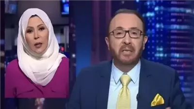  اعلامية قناة الجزيرة تتجاوز حدودها و تصفع زميلها 