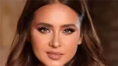 بعد طلاقها.. نيللي كريم تنشر صورة لها وهي تزور معرض لوحات فنية لدعم إبنها..!