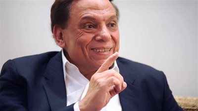 صدمة كبيرة .. إزاحة الستار عن تفاصيل مخيفة لمحاولة ... الفنان عادل امام بعد عرض هذا الفيلم له !