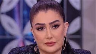 غادة عبدالرازق تثير الجدل 