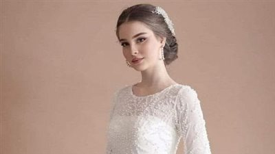 اختي لابسه فستان ابيض ليلة فرحي ليه