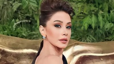 كاريس بشار: قصة حياة الفنانة التي شاركت بأول أعمالها دون موافقة والدها (فيديو)