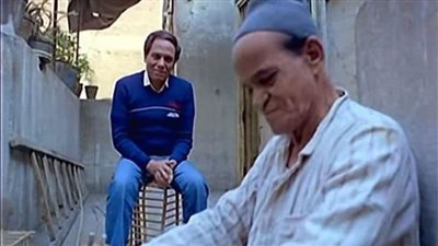 شاهد المشهد الأسطوري بين عادل إمام ووالده في فيلم الحريف