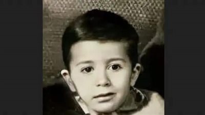 شديد الملاحظة سيعرفه.. هذا الطفل أصبح من أشهر الممثلين الكوميديين هُدد بالق تل ورفض إعلانات الخم ور.. من يكون؟