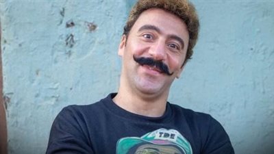 «المسرح لا يعيقه إلّا القپر».. فنان شهير يهاجم محمد سلام بعد انسحابه من موسم الرياض