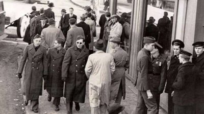 الصورة دي التقطت عام 1948 حيرت كل من شاهدها