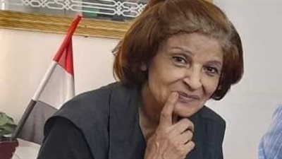 هذه السيدة كانت فنانة شهيرة قبلت بدور الصلعاء وأبكت نور الشريف.. من هي؟