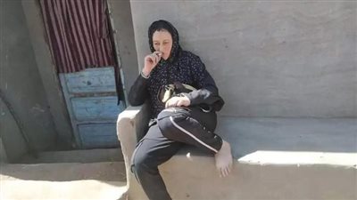 من نجمة شهيرة الى متشردة.. مأساة بطلة مسلسل “الحاج متولي” التي خذلها الجميع -صور